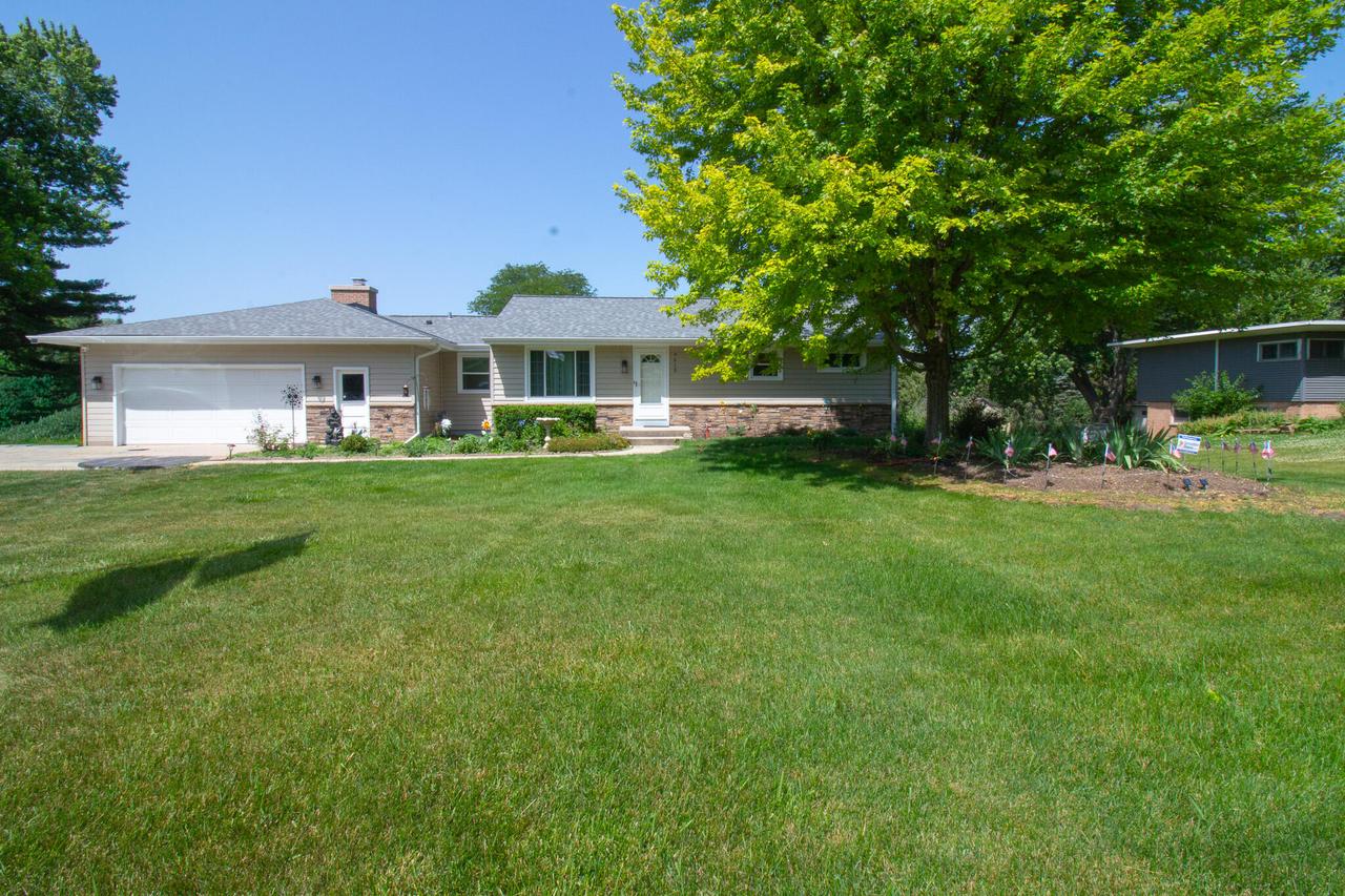 4615 N 149th St, Brookfield, WI 53005