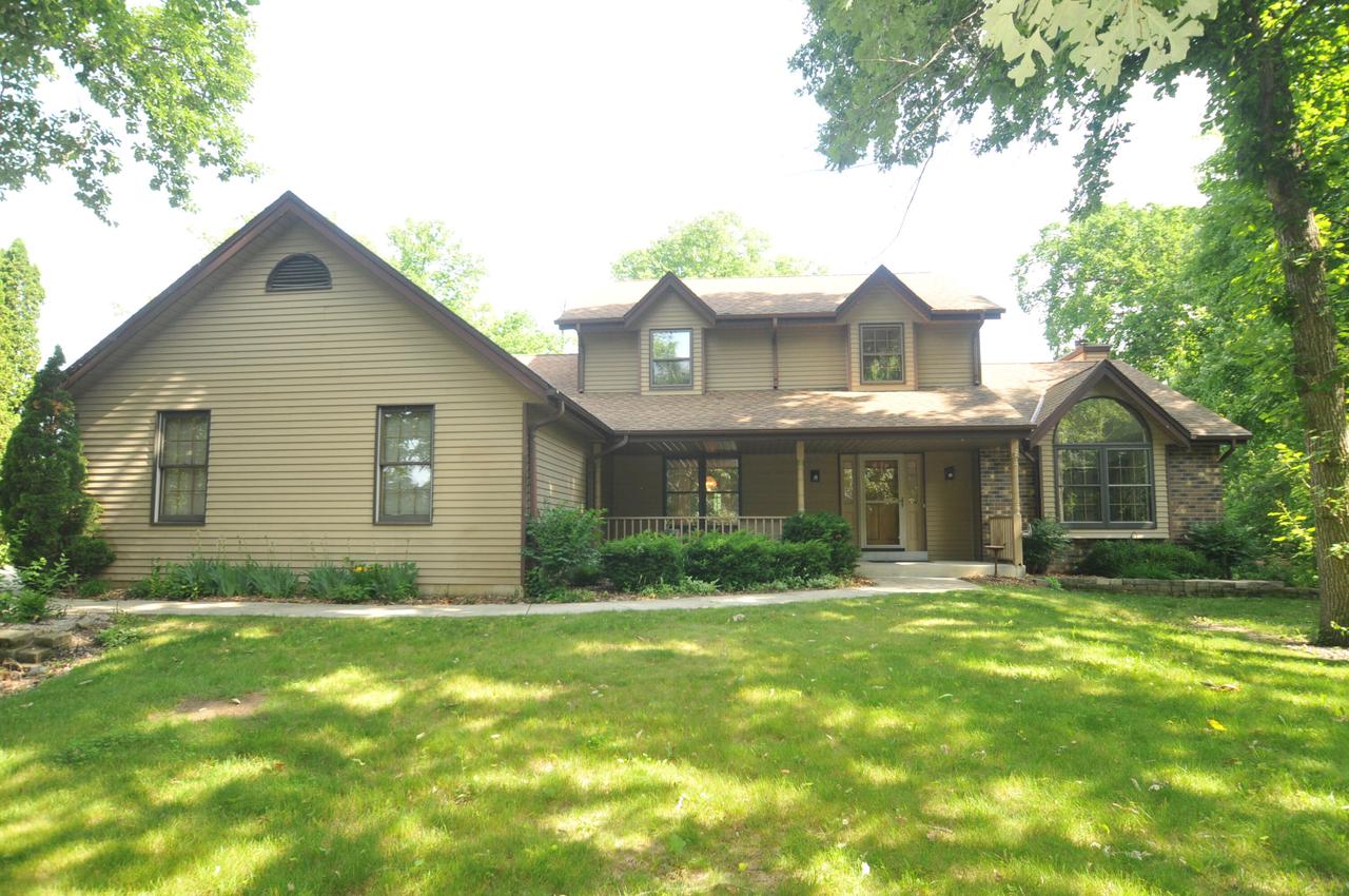 2436 5 1/2 Mile Rd, Caledonia, WI 53402