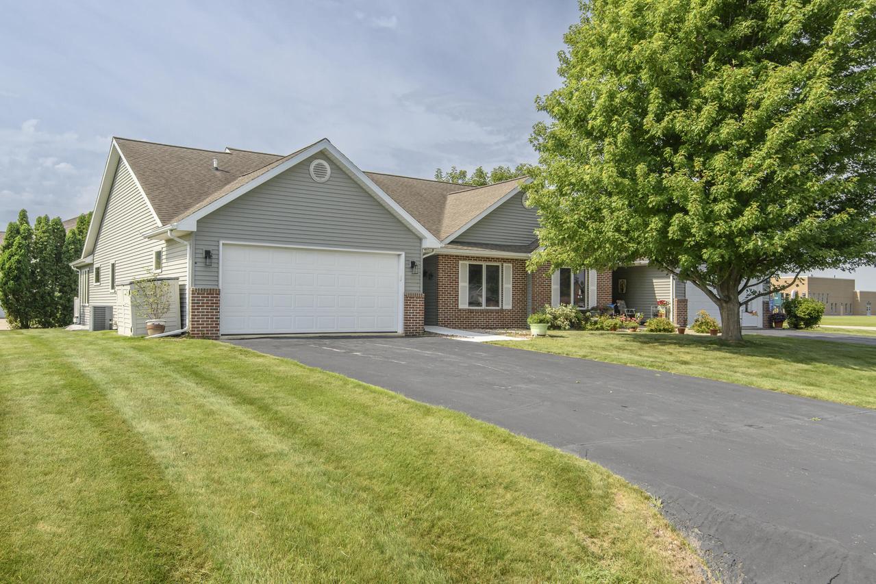1610 E Kyle Ln #28, Beloit, WI 53511