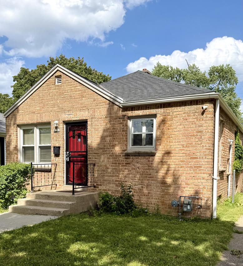 4656 N 21st St, Milwaukee, WI 53209