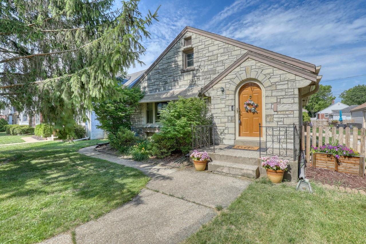 3023 N 85th St, Milwaukee, WI 53222