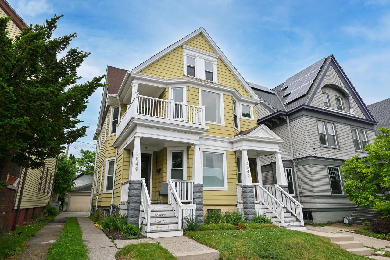 2547 S Howell Ave #2549, Milwaukee, WI 53207