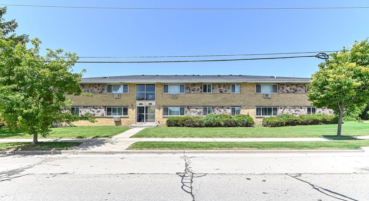 6115 S 13th St, Milwaukee, WI 53221