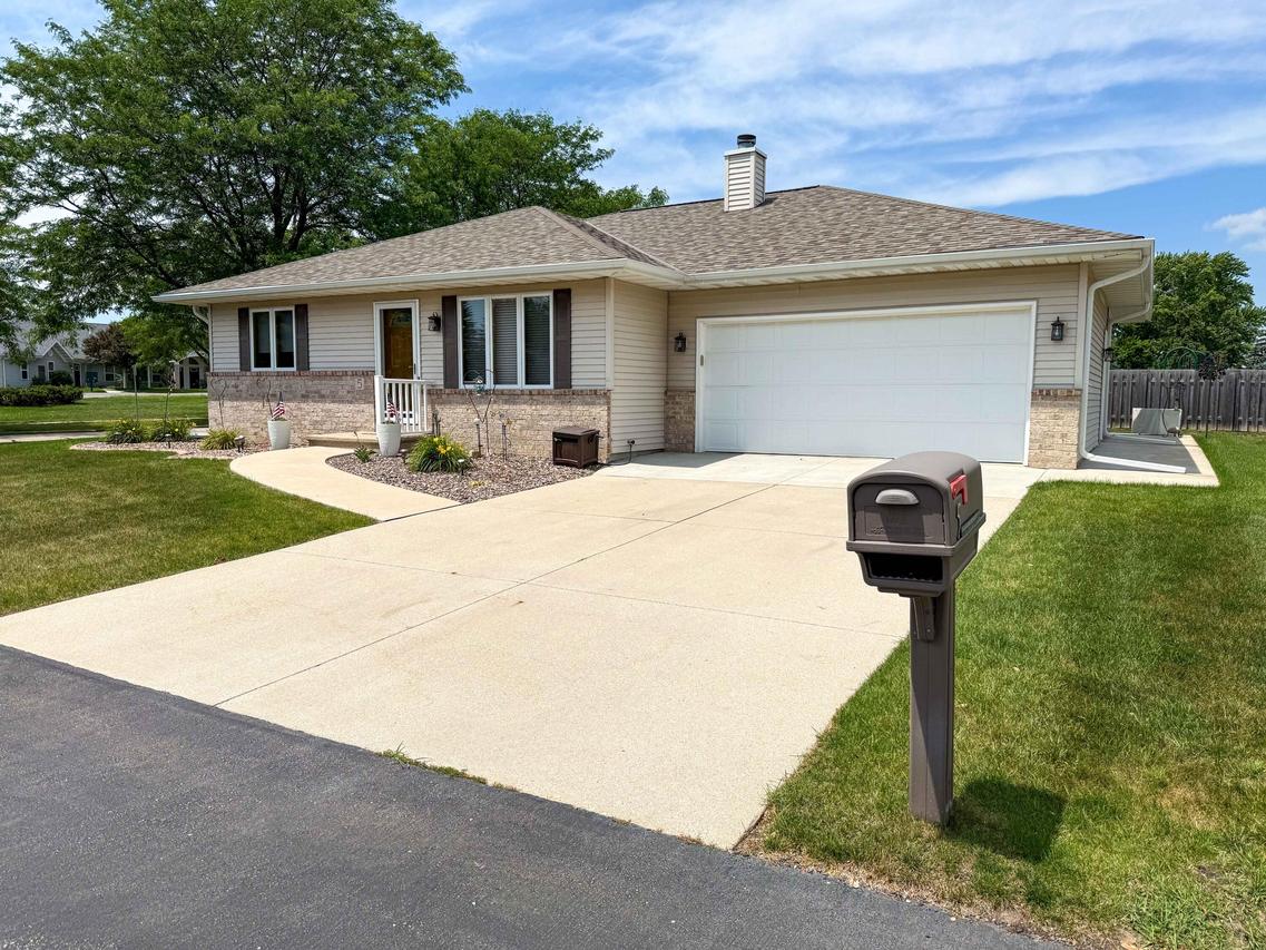 5 Prestige Cir, Fond Du Lac, WI 54935