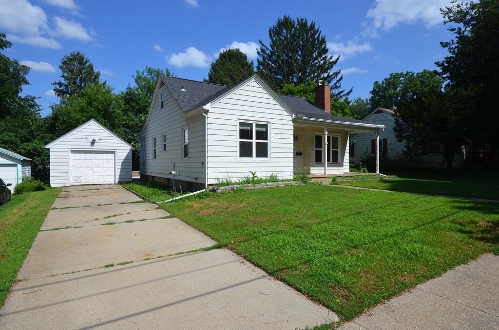 225 N Esterly Ave, Whitewater, WI 53190