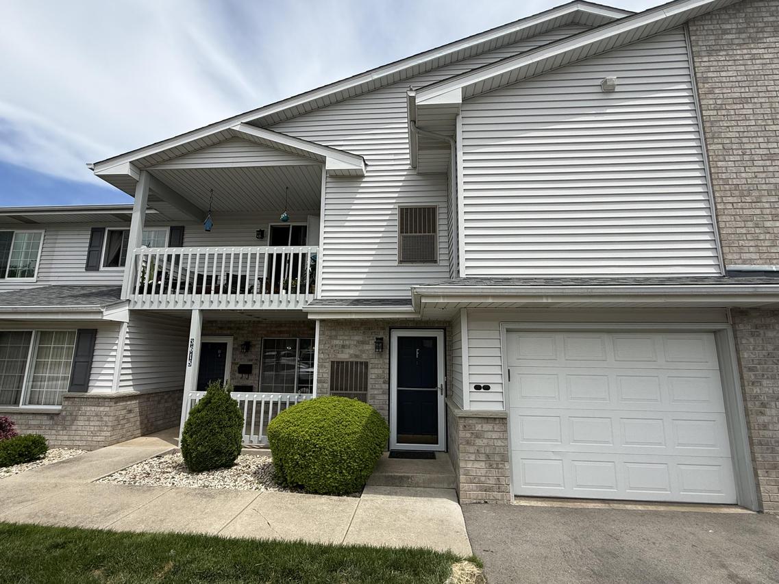 3615 85th St #F, Kenosha, WI 53142