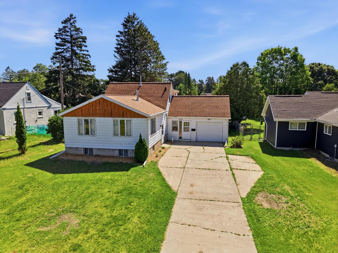 3823 Tannery Rd, Two Rivers, WI 54241