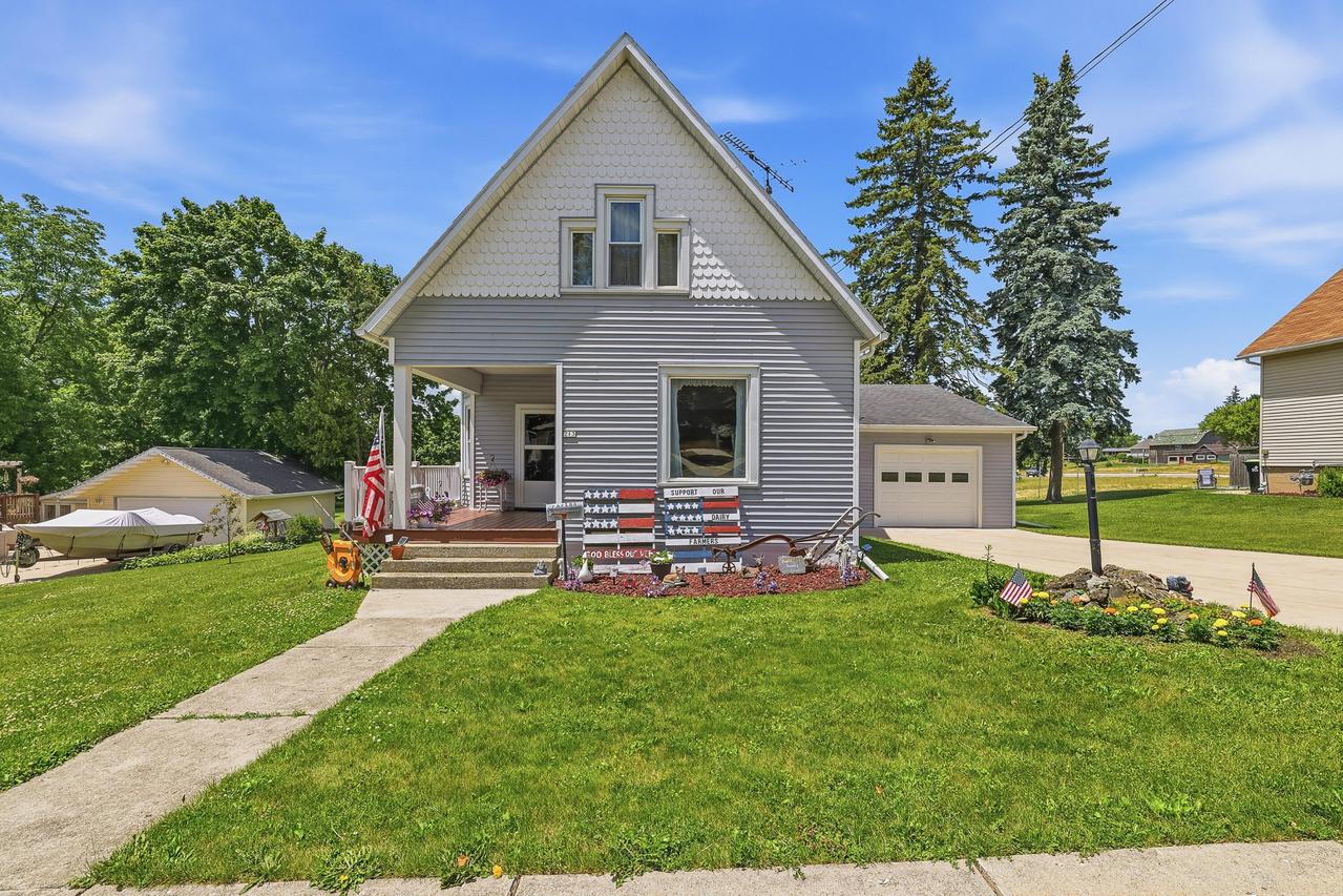 213 N Elm St, Campbellsport, WI 53010