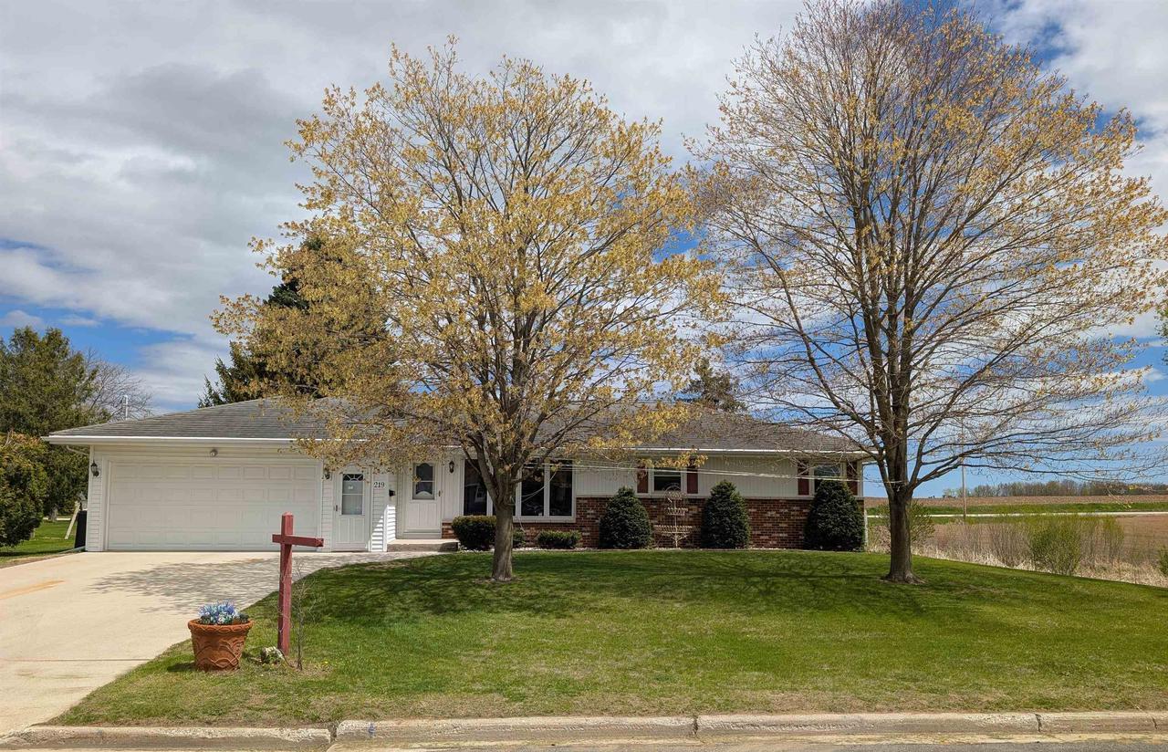 219 Elm St, Whitelaw, WI 54247