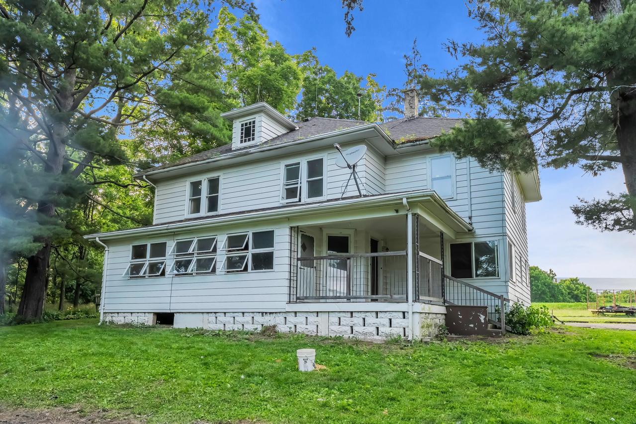 W2970 Springfield Rd, Geneva, WI 53147