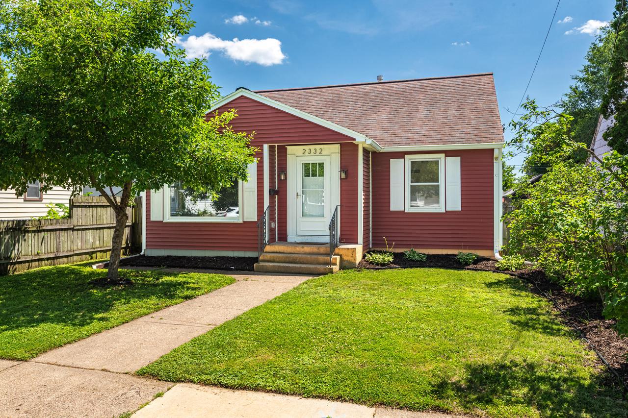 2332 Ferry St, La Crosse, WI 54601