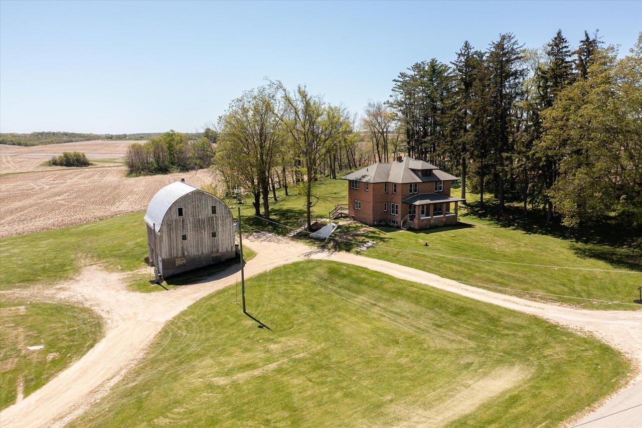 E7155 Traastad Rd, Franklin, WI 54665