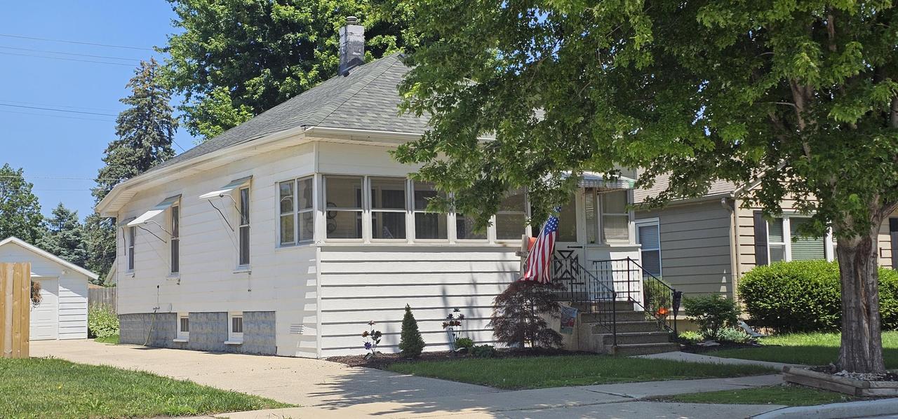 3616 75th St, Kenosha, WI 53142