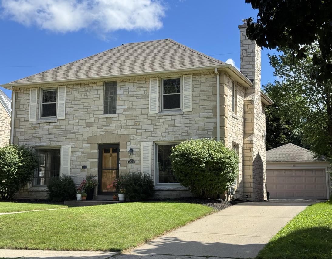 2830 N 69th St, Milwaukee, WI 53210
