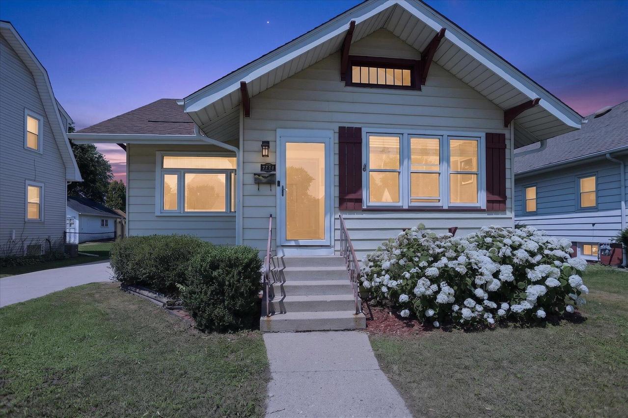 7714 14th Ave, Kenosha, WI 53143