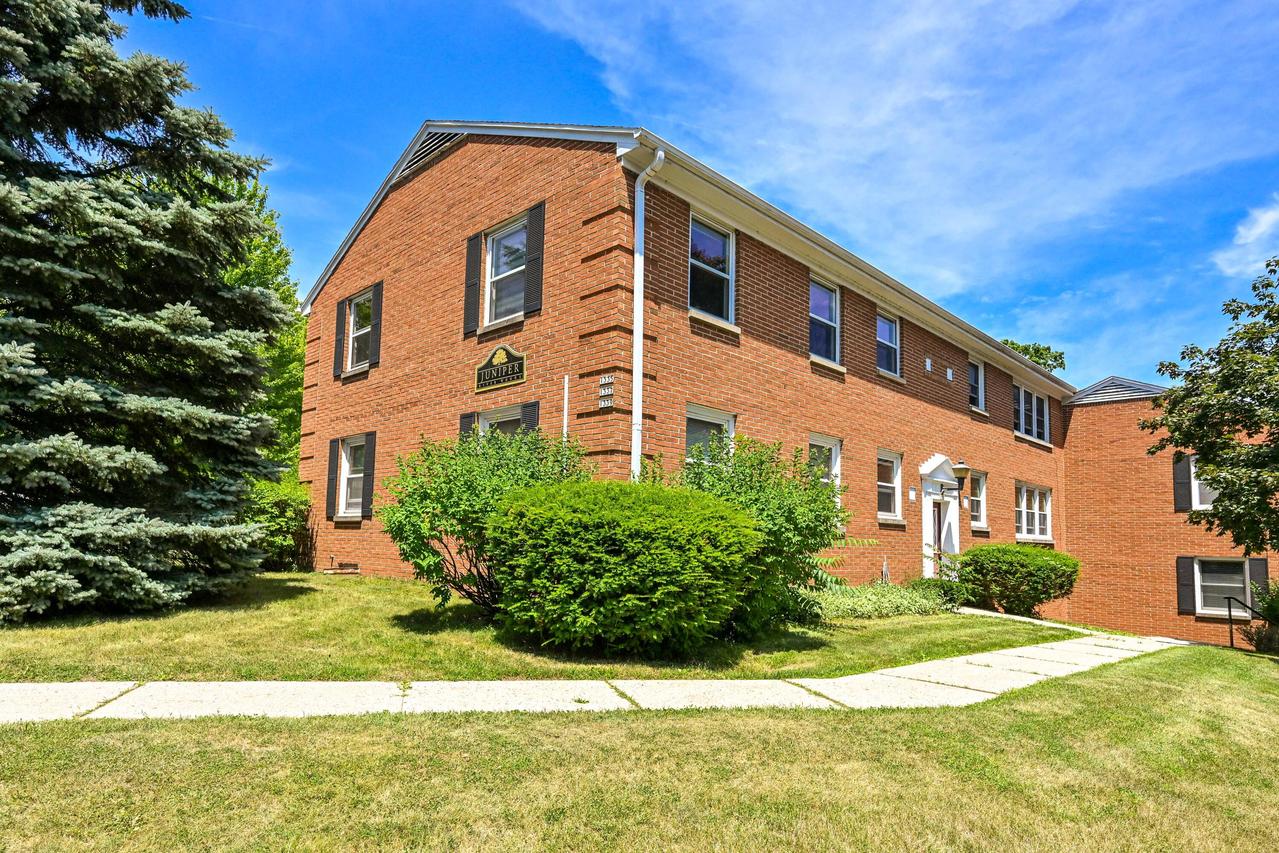 1335 E Randolph Ct #C, Milwaukee, WI 53212