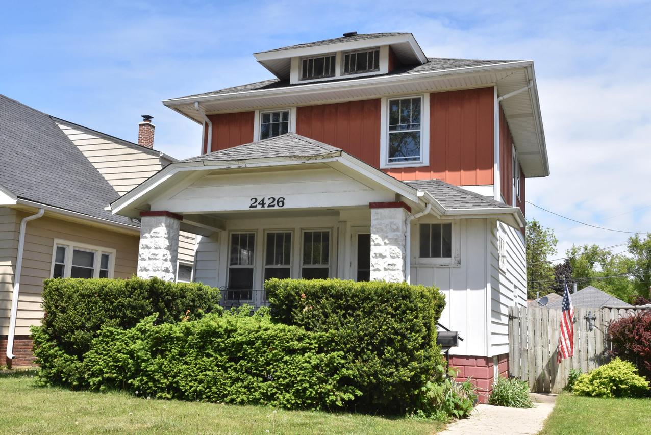 2426 Carmel Ave, Racine, WI 53405