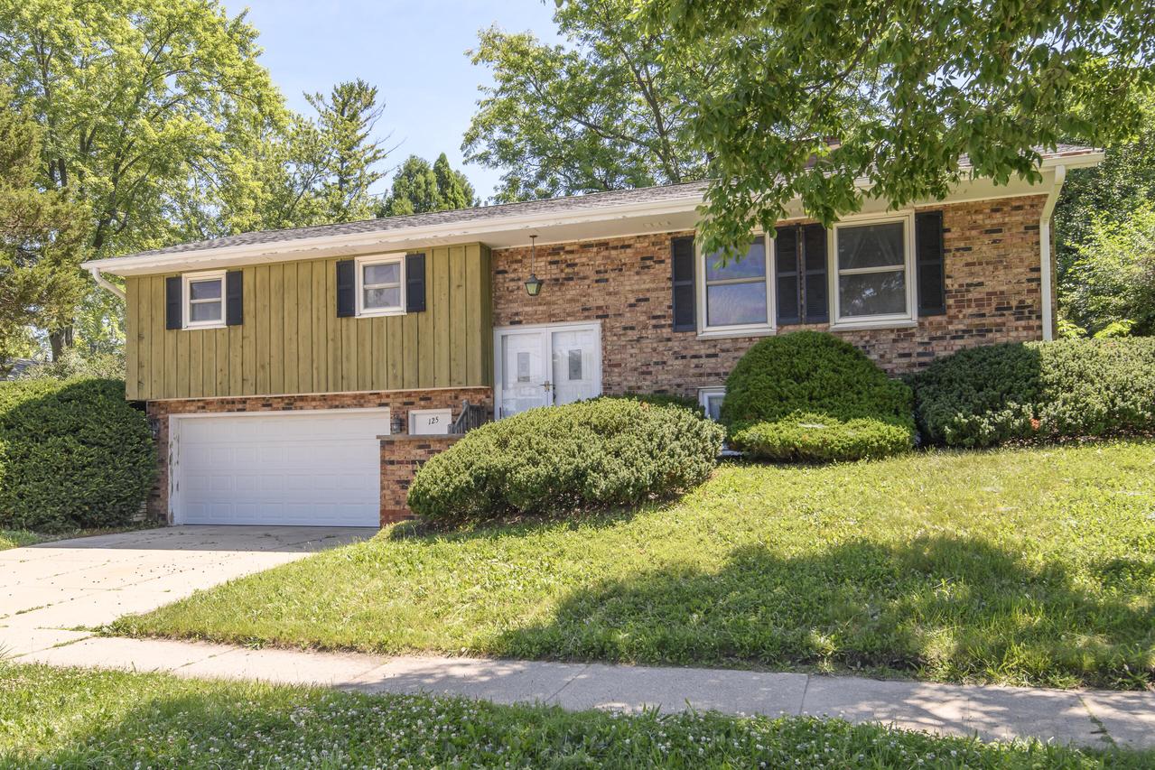 125 N Grandview Blvd, Waukesha, WI 53188