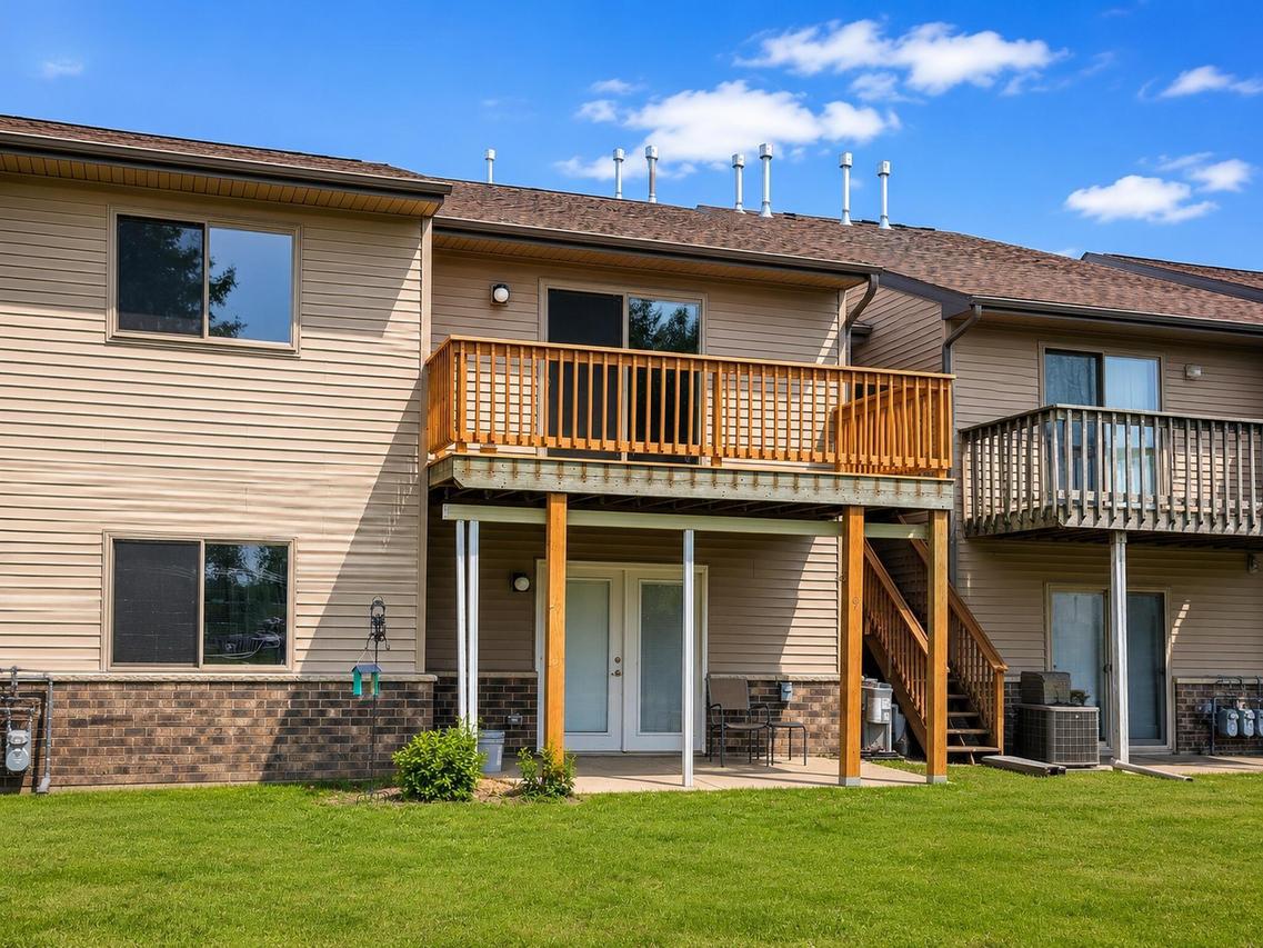 1011 S 2nd St #11, Delavan, WI 53115