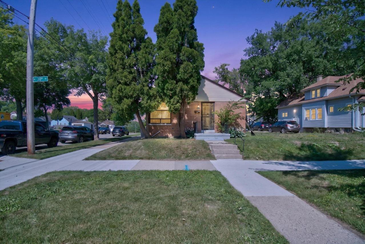 4701 N 30th St, Milwaukee, WI 53209