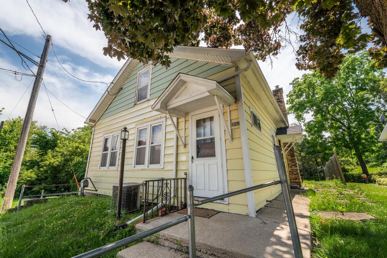 125 W Lehman St, Neosho, WI 53059
