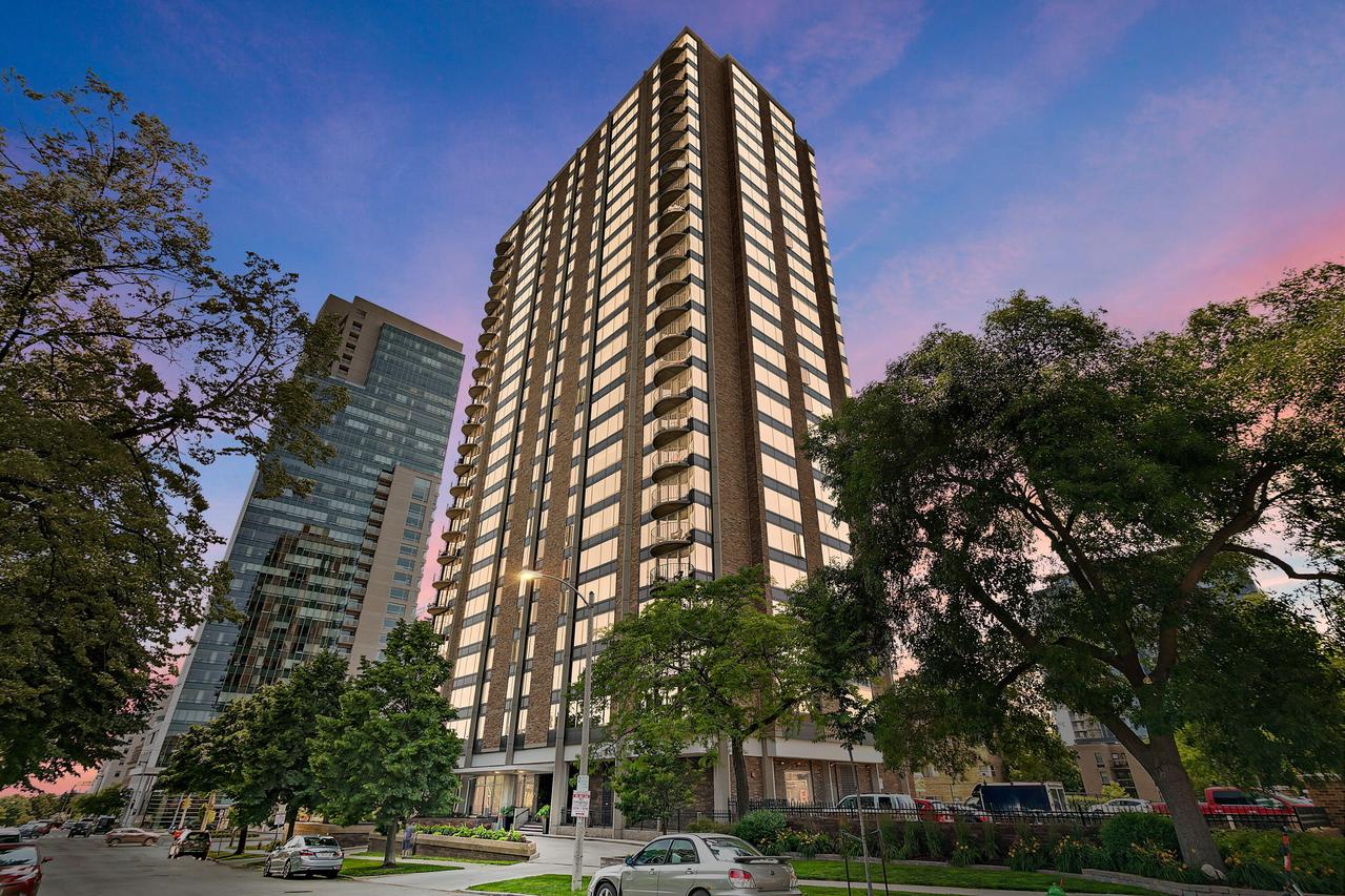 929 N Astor St #708, Milwaukee, WI 53202