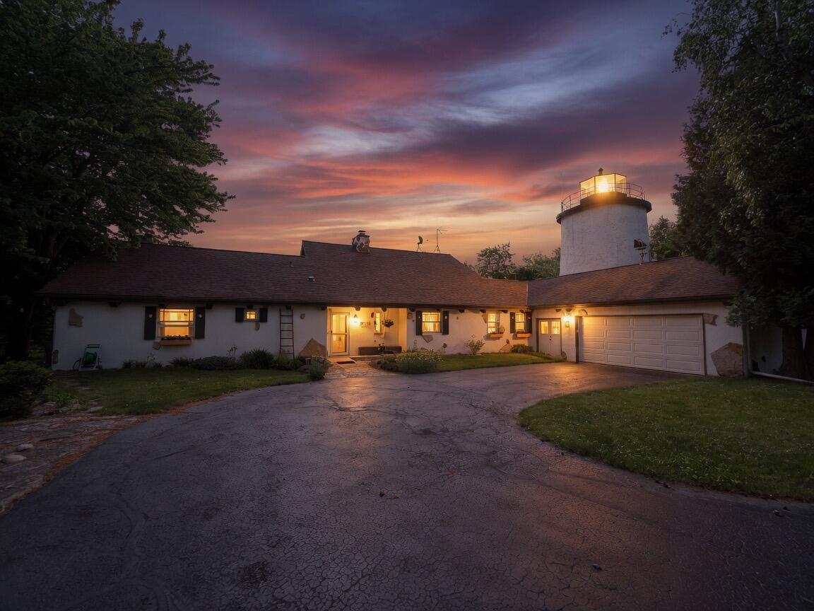 1270 N Lake Shore, Grafton, WI 53024