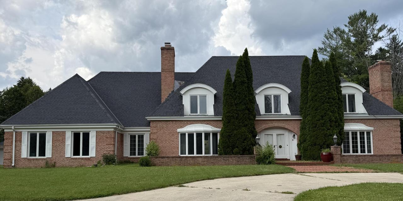 2210 W Cedar Ln, River Hills, WI 53217