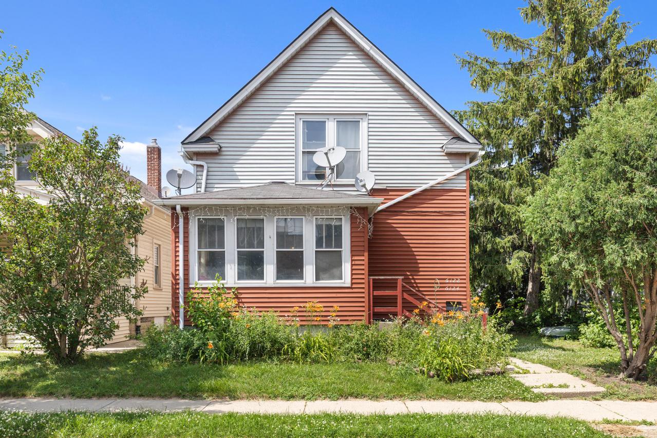 6122 W Mitchell St #6124, West Allis, WI 53214