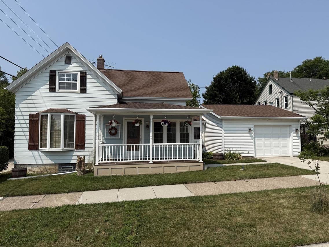 1220 N 15th St, Sheboygan, WI 53081