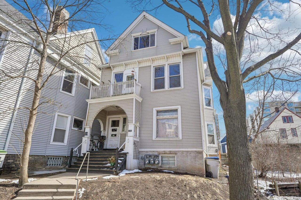 1848 N Cambridge Ave, Milwaukee, WI 53202