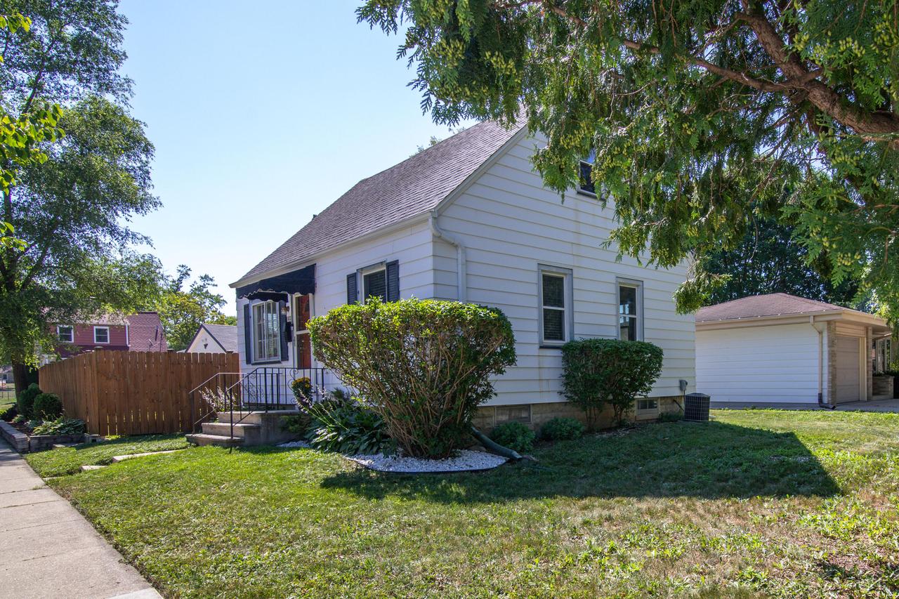 11729 W Washington St, West Allis, WI 53214
