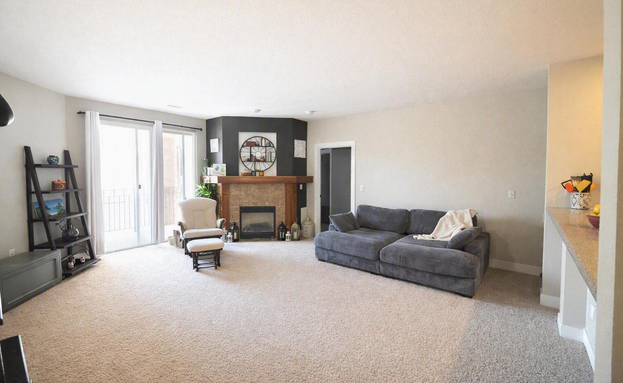 15295 W Library Ln #213, New Berlin, WI 53151