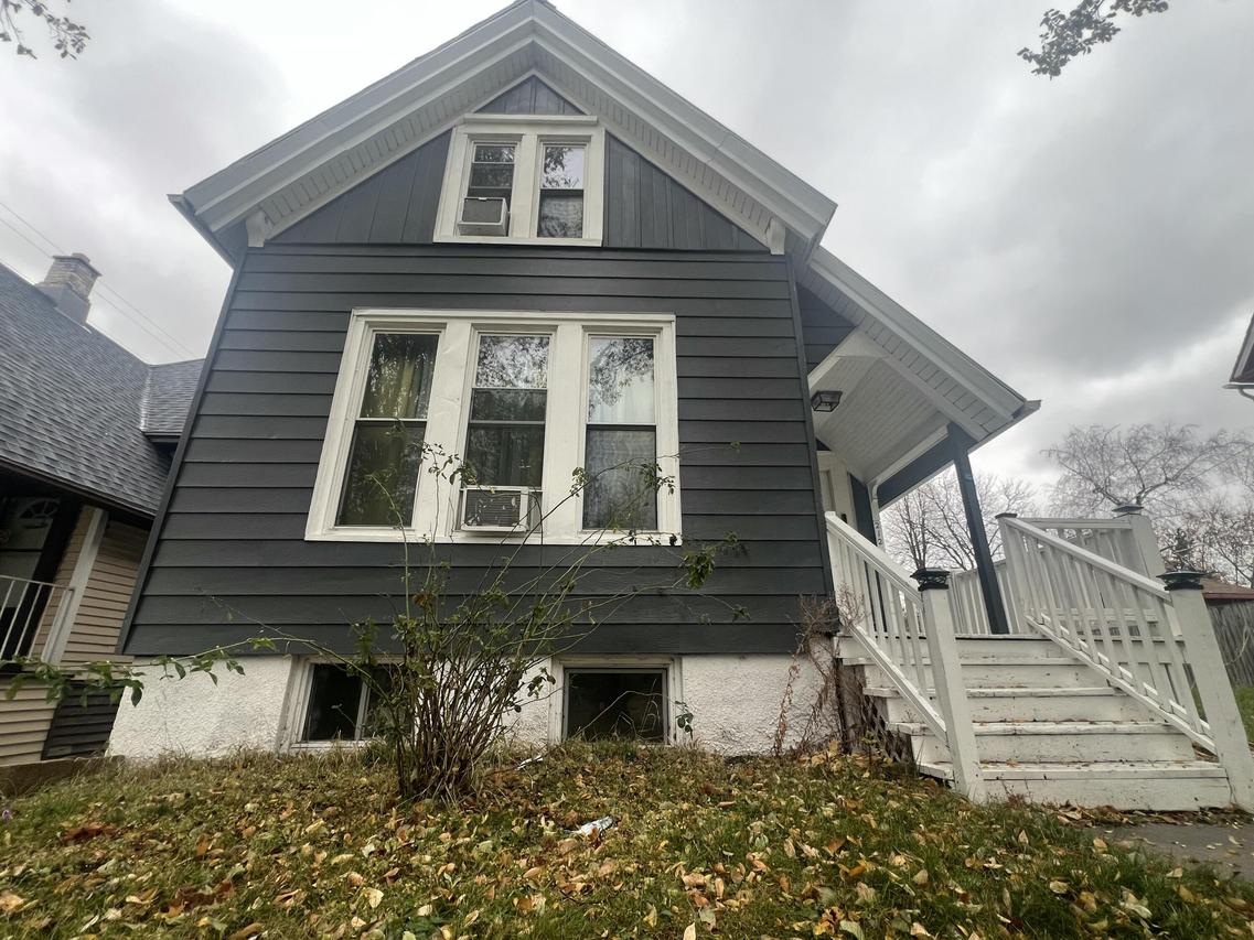 212 W Center St, Milwaukee, WI 53212