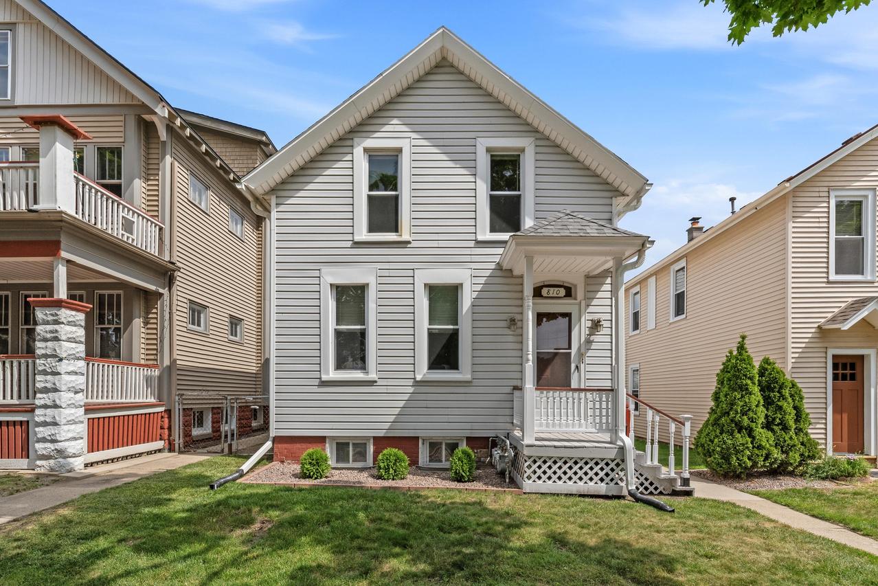 810 E Lincoln Ave #810A, Milwaukee, WI 53207