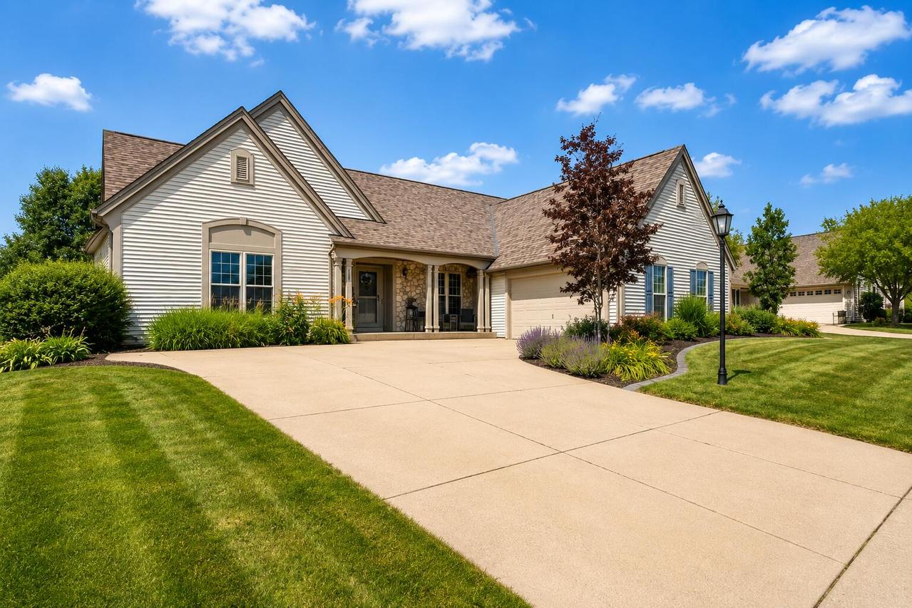 1122 River Pl., Waukesha, WI 53189