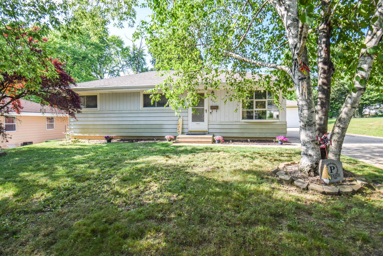 420 Richard St, Waukesha, WI 53189