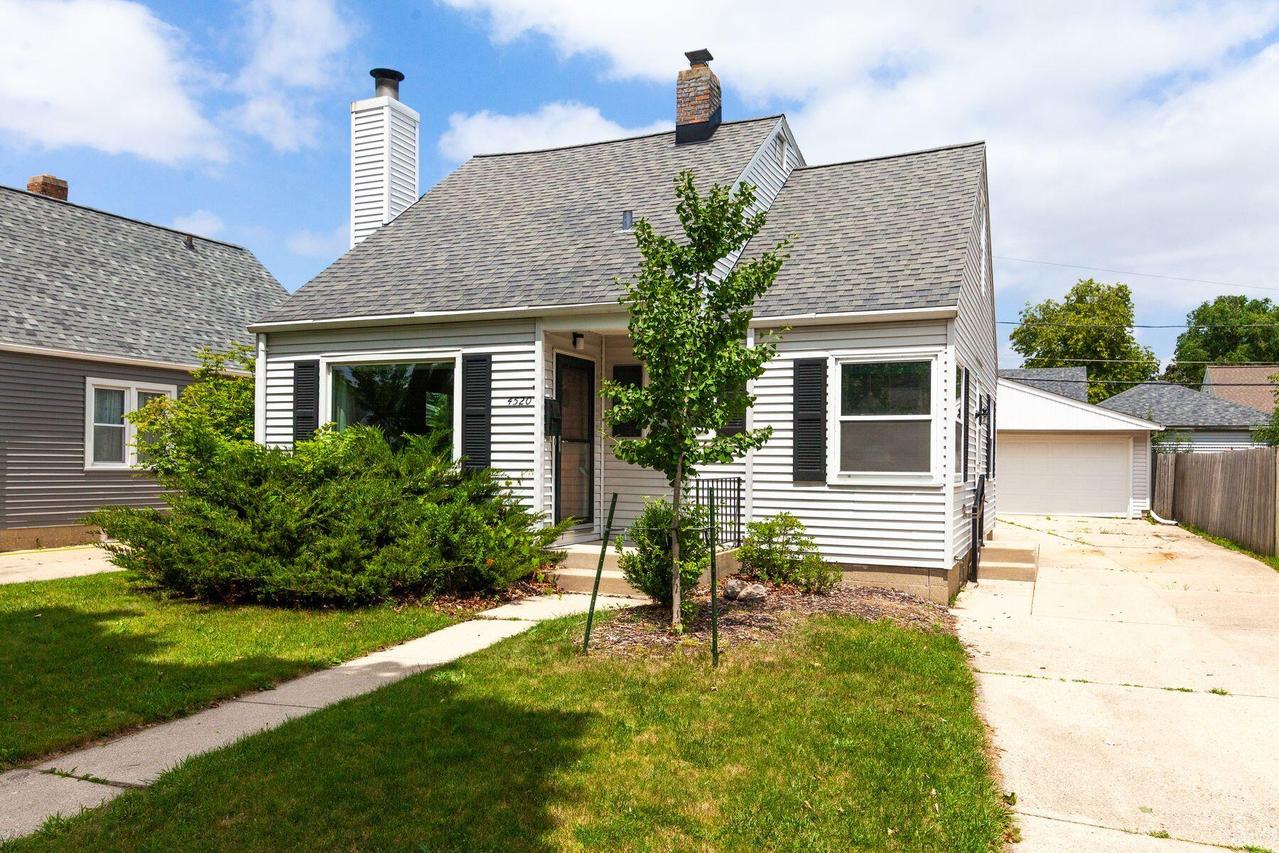 4520 W Fillmore Dr, Milwaukee, WI 53219
