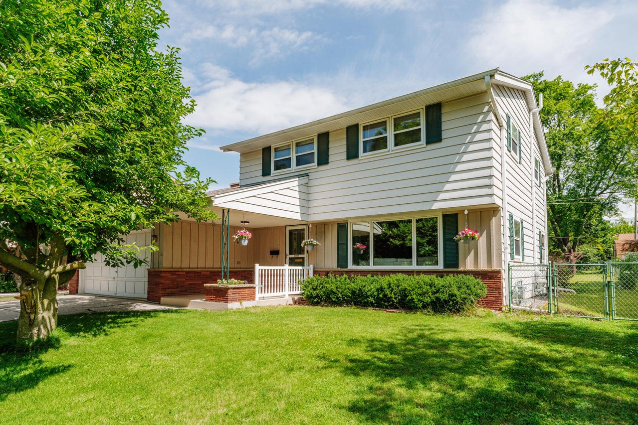 706 Walnut St, South Milwaukee, WI 53172