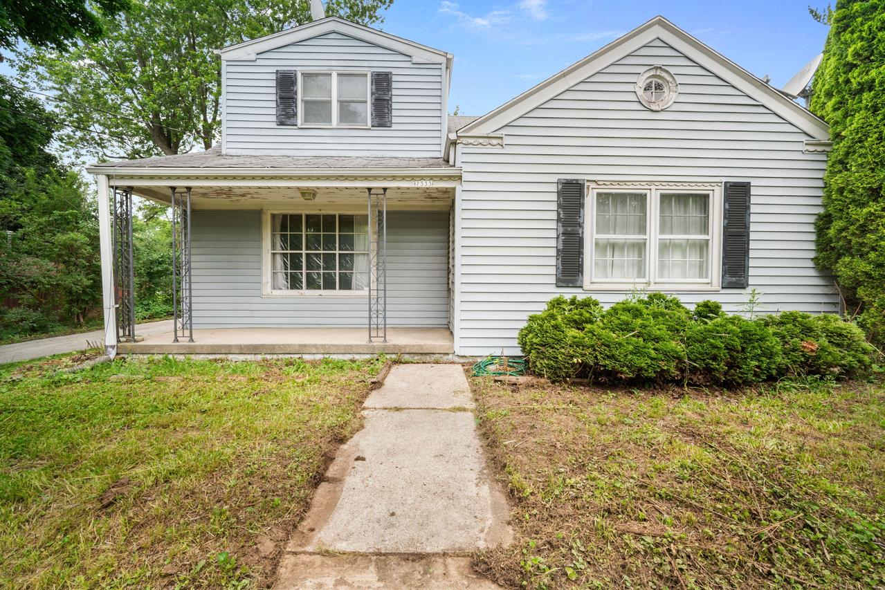 7333 N Green Bay Ave, Glendale, WI 53209