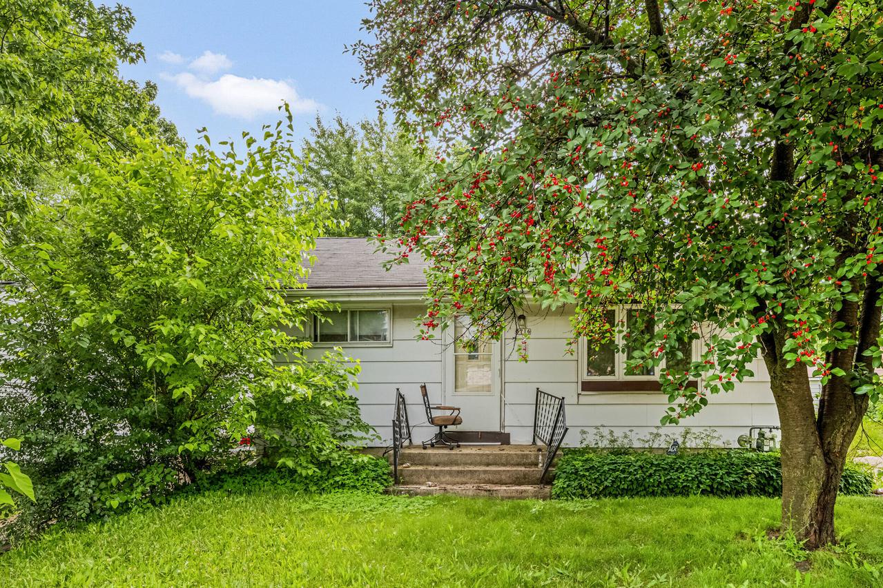 5716 N 64th St, Milwaukee, WI 53218