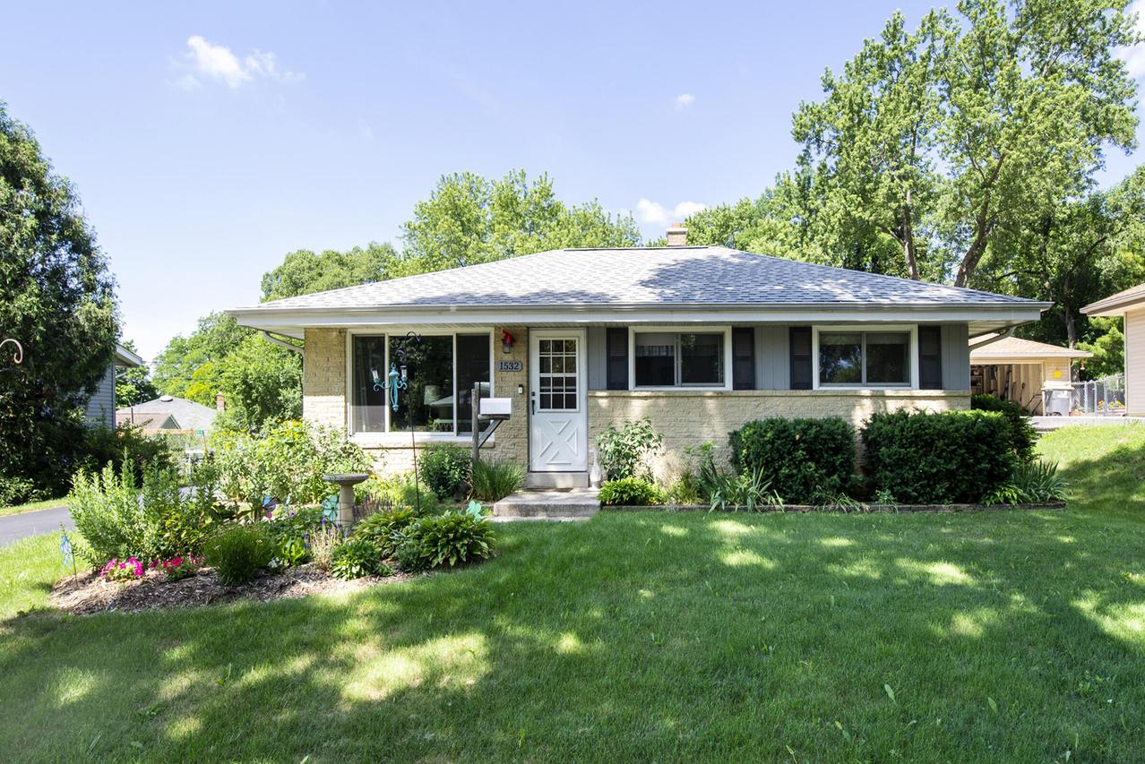 1532 S Grand Ave, Waukesha, WI 53189