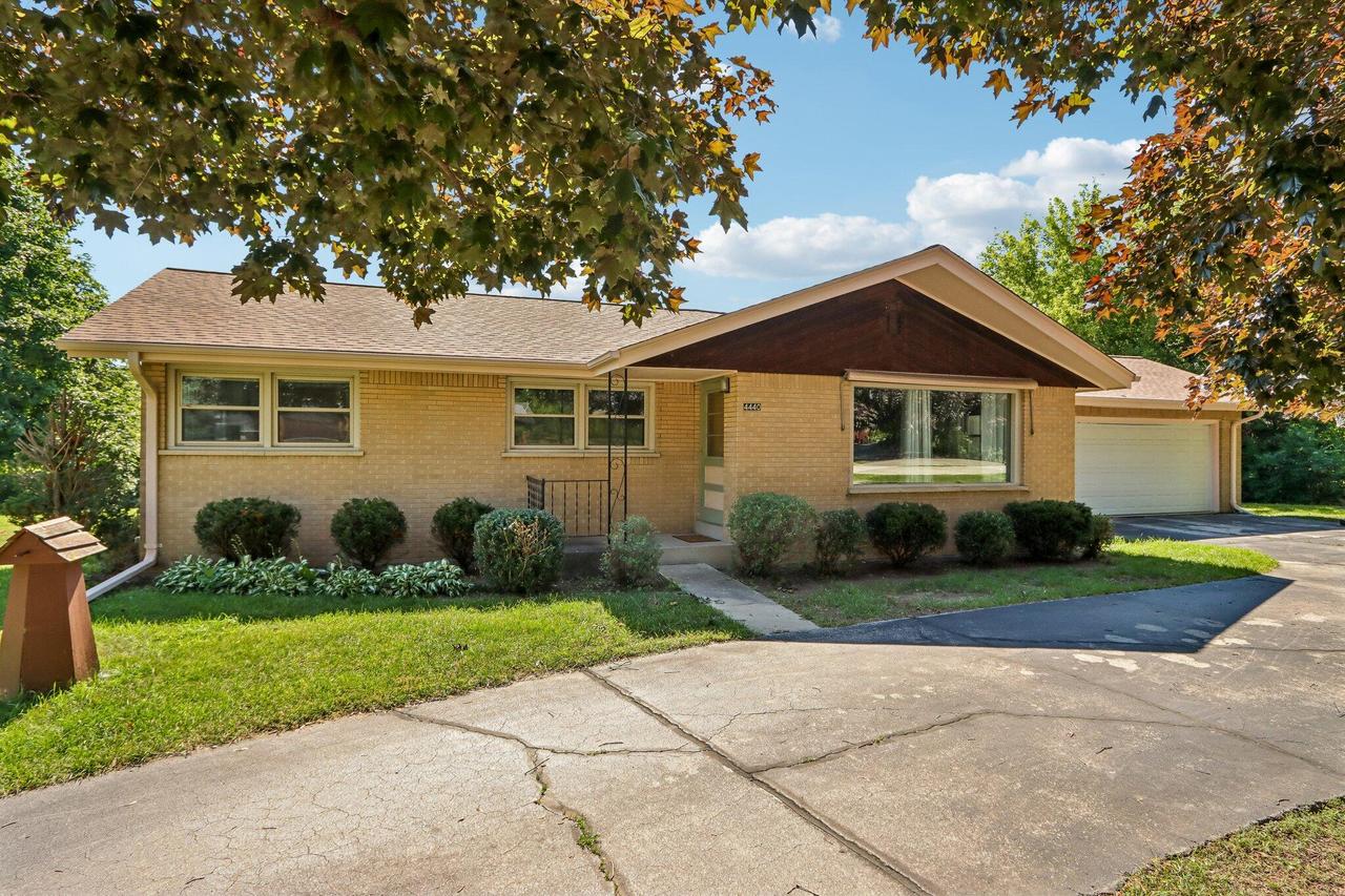 4440 N 135th St, Brookfield, WI 53005