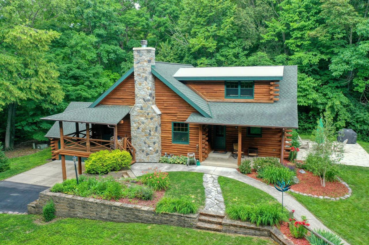 N128W12985 Highland Rd, Germantown, WI 53022