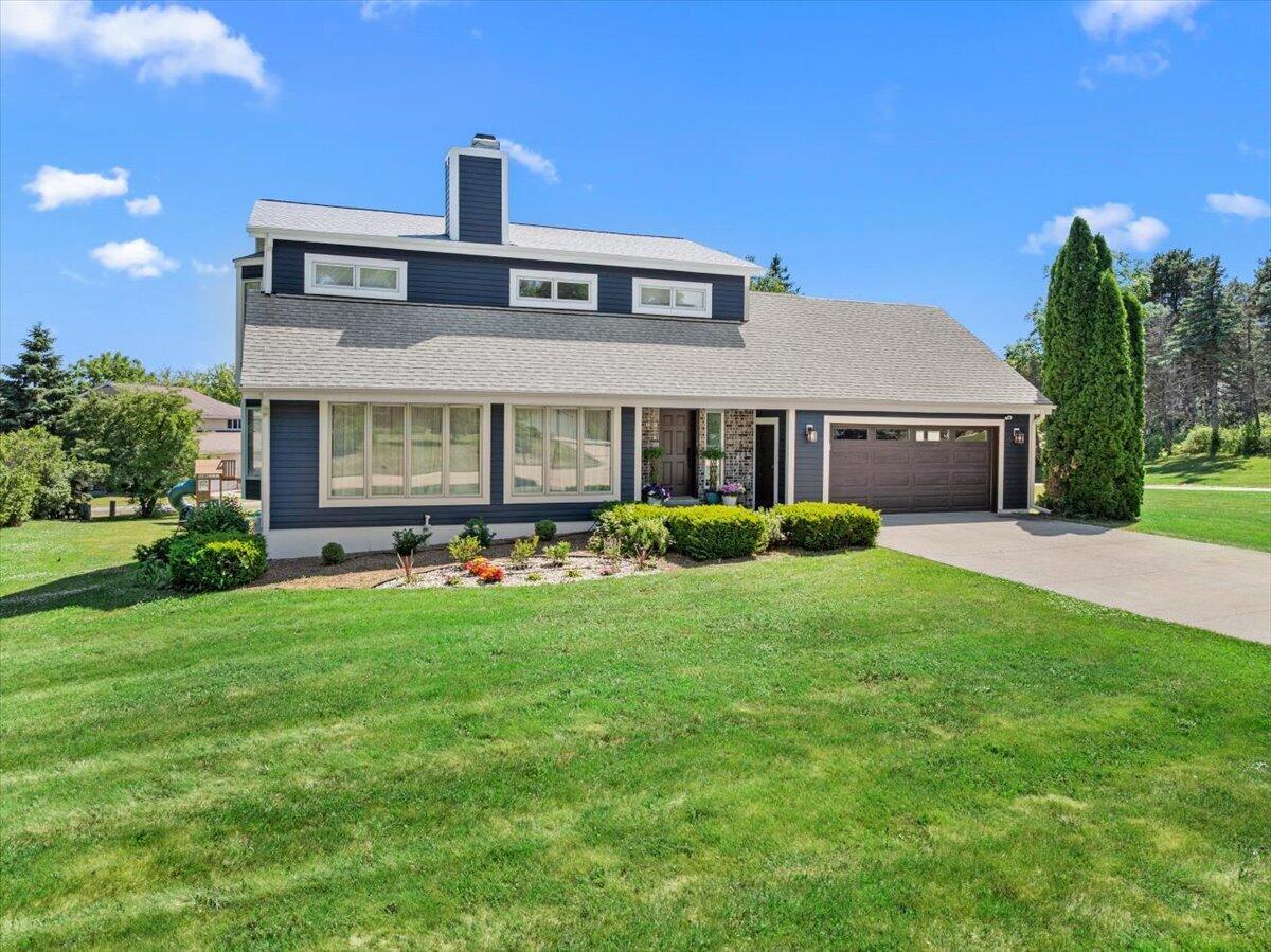 16865 W Eldorado Dr, Brookfield, WI 53005