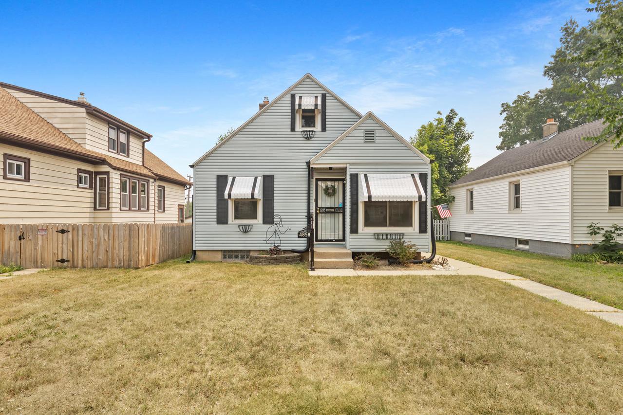 4858 N 71st St., Milwaukee, WI 53218