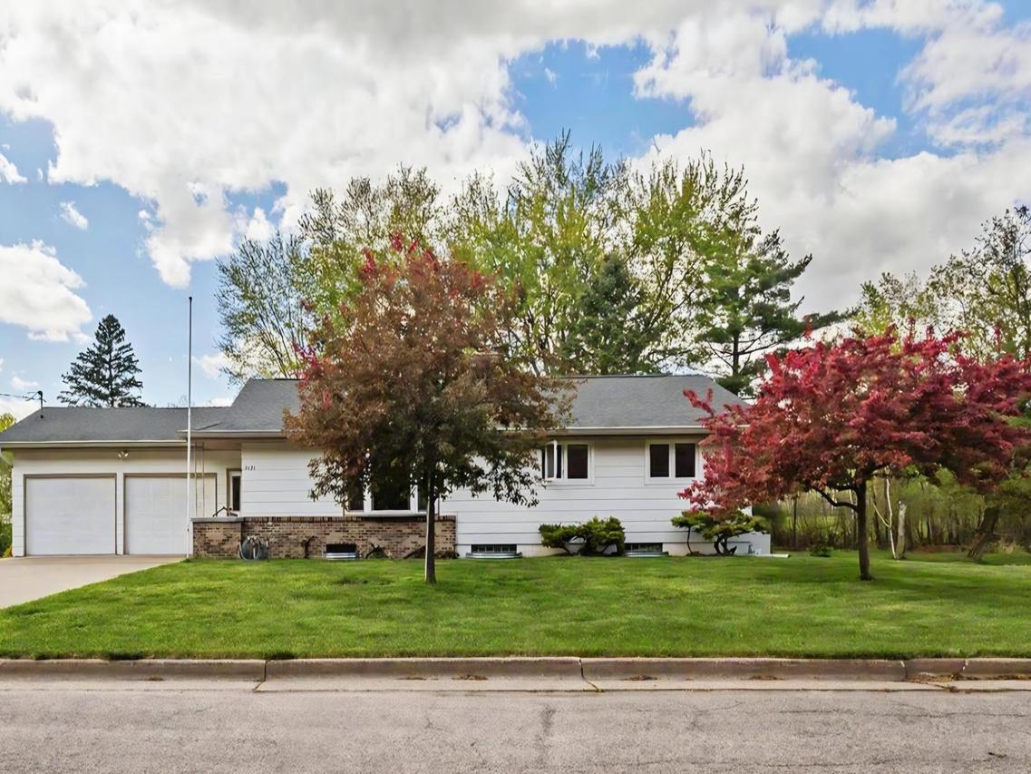 3131 Marigold Ave, Wisconsin Rapids, WI 54495