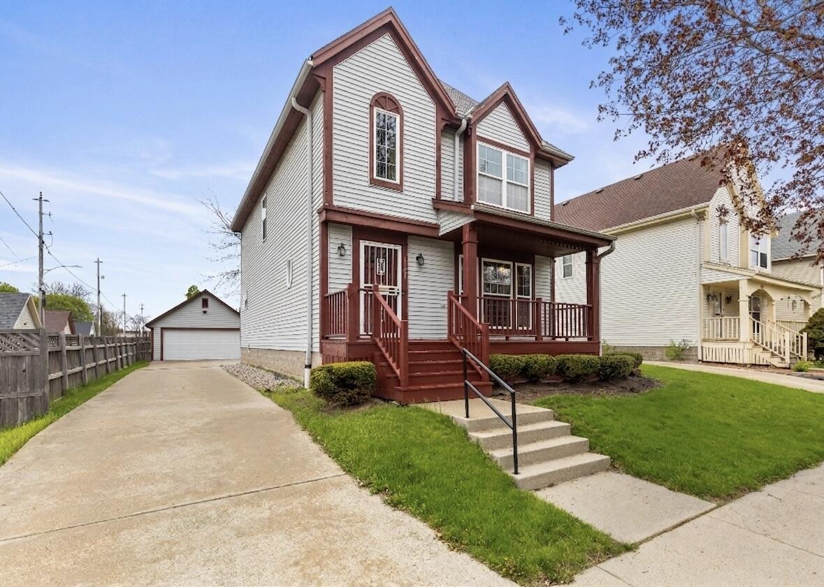 1721 N 21st St, Milwaukee, WI 53205