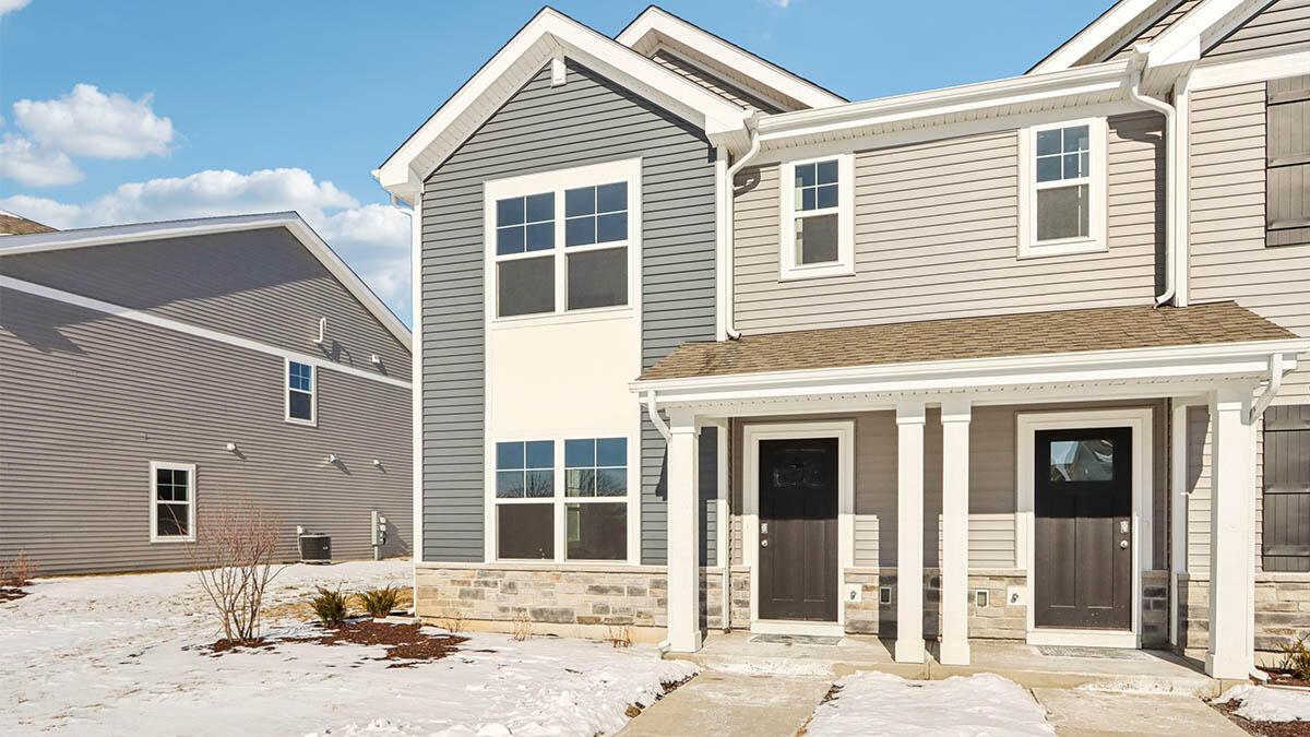 1024 58th Rd, Union Grove, WI 53182