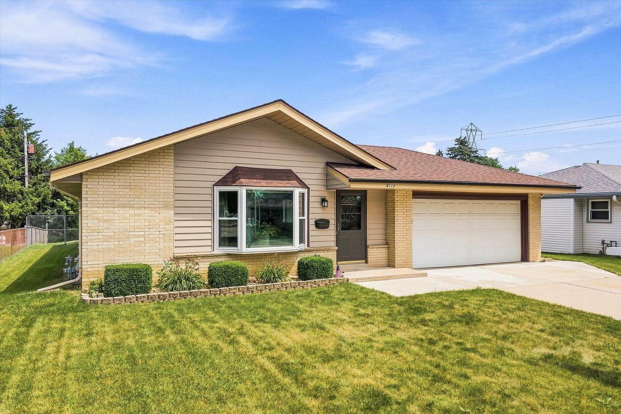 6112 S Indiana Ave, Cudahy, WI 53110